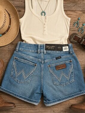 Wrangler Retro Mae Valerie Shorts 28 Light Wash Western Cowgirl Denim NWT